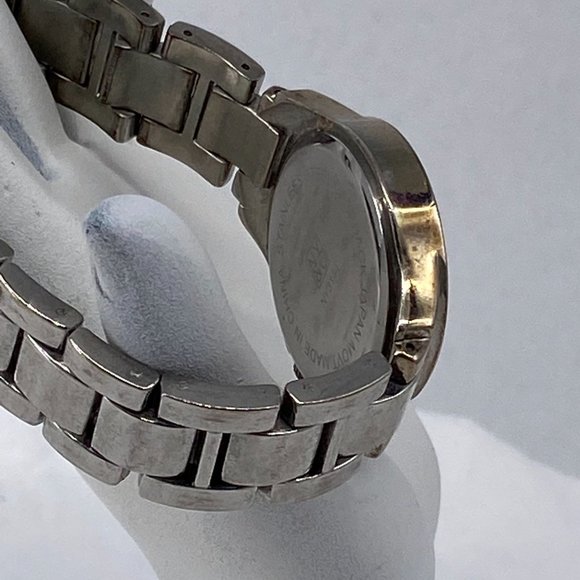 NY and C Lady Watch 3 oz Round Face With Rhinestones Stainless Band 8 inches - Picture 5 of 6